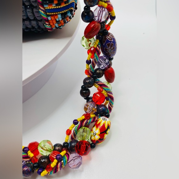 Mary Frances heavily beaded bag, oriental theme. - Picture 4 of 8